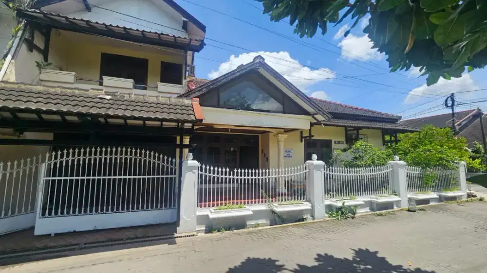 Rumah di jual Deket kampus UGM cocok buat tmpt tinggal / home stay