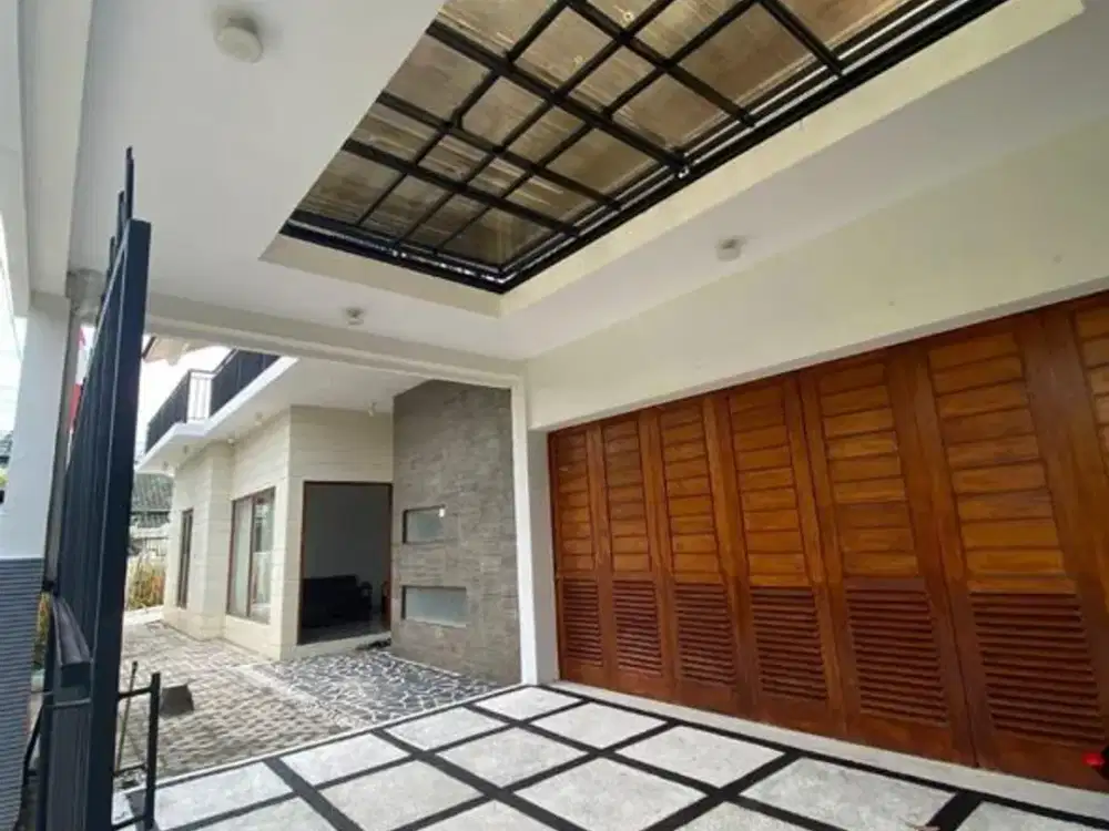 Rumah Dijual 2 Lantai Jalan Kaliurang km 8 Jogja