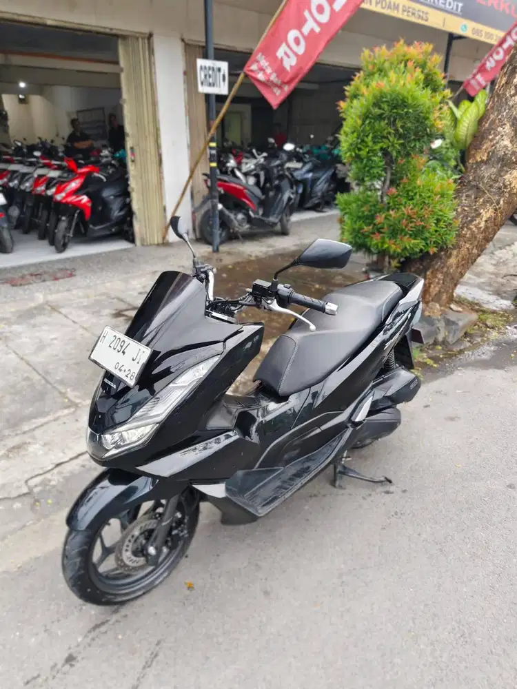 Honda PCX 160 CBS Tahun 2023