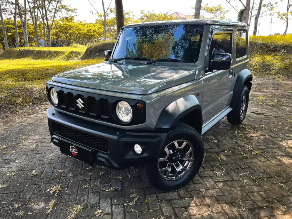 Suzuki Jimny Allgrip 4x4 1.5 Bensin Matic 2022 Antik KM 27ribu Perak