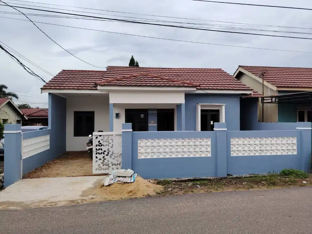 Dijual rumah tipe 100 di pinggir Jl Taruna Bakti Raya