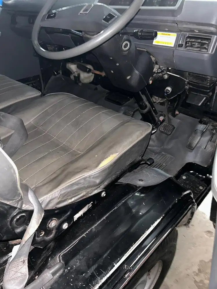 Mitsubishi L300 Box th 2010