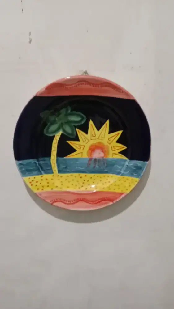 Piring Pajangan Keramik