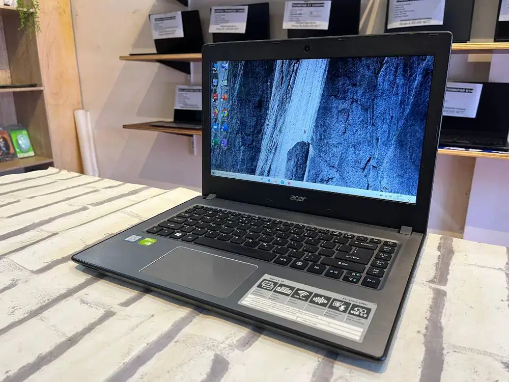 ACER E5-476G//DUAL VGA NVIDIA GEFORCE MX130 (2GB)