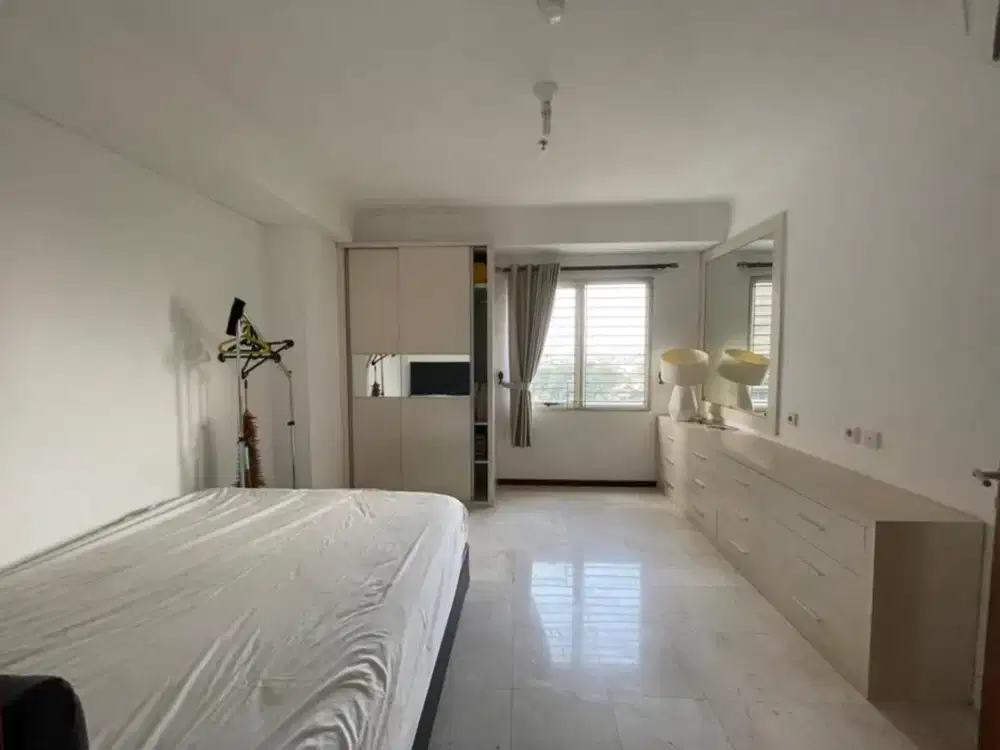 Disewakan Murah Apartemen Royal Mediterania Garden Jakarta Barat