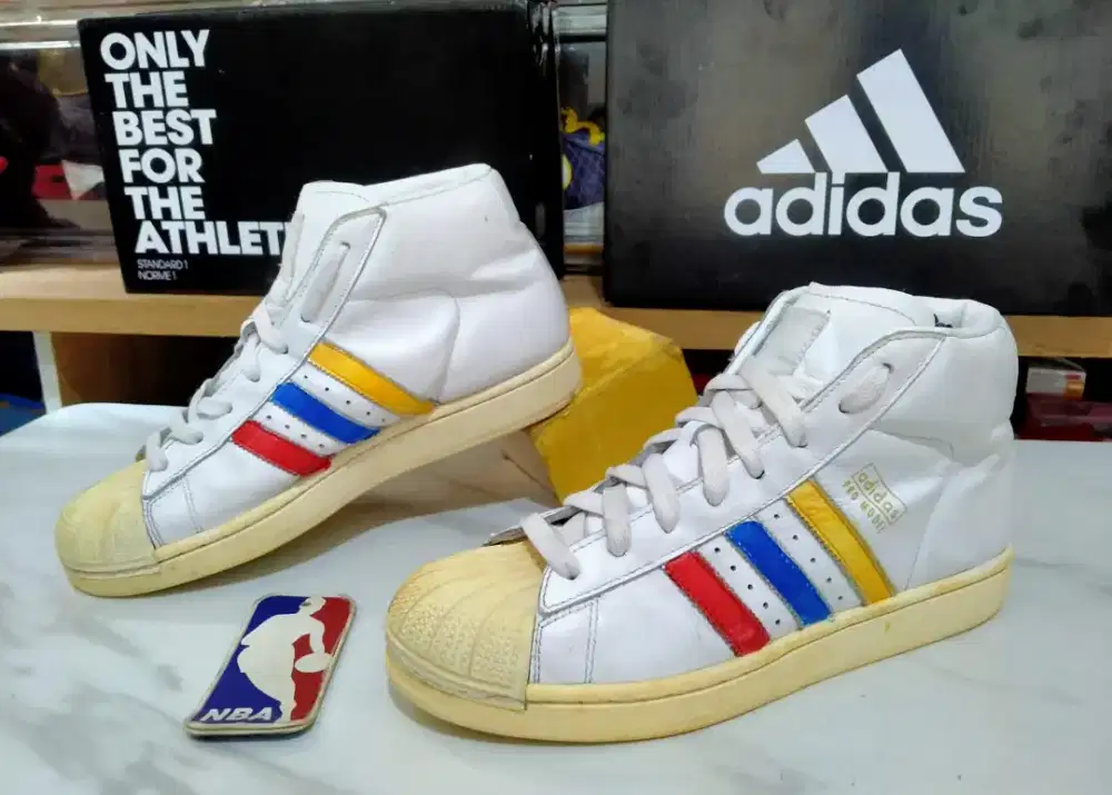 Sepatu Adidas Pro model