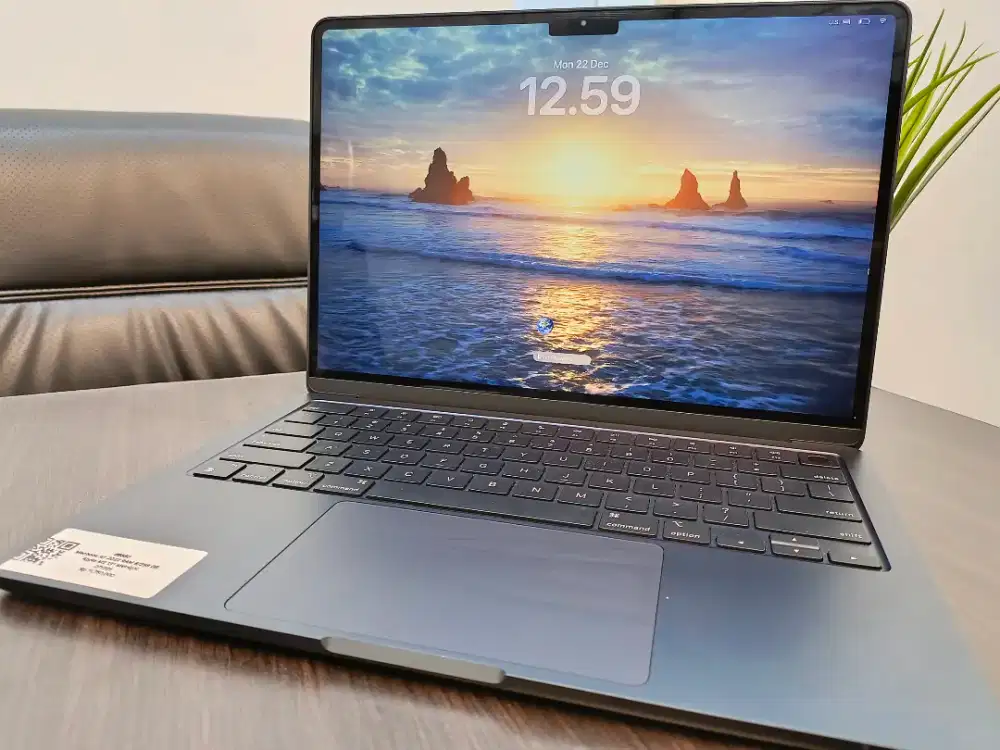 Macbook Air 2022 RAM 8/256 M2 Midnight