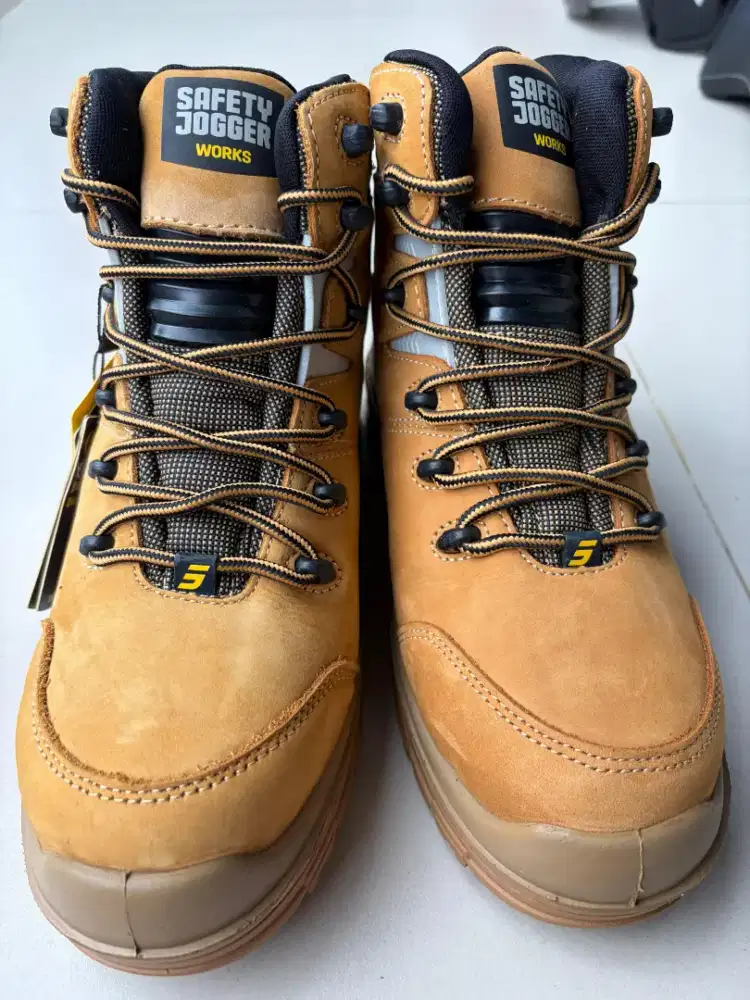 Sepatu Safety Jogger Ultima S3 size 38