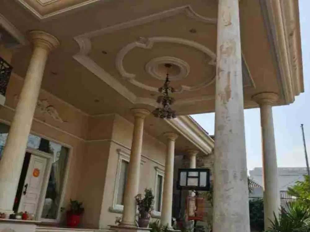 Jual Rumah Hitung Tanah dan Super Mewah, model Klasik, Kupang Indah