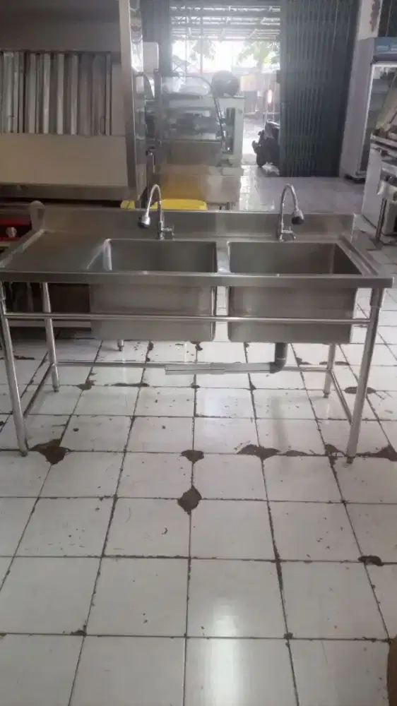 Doble sink 2 kran ukuran 150x70x85 uk lubang 50x50x30 

Harga : 3,6 jt