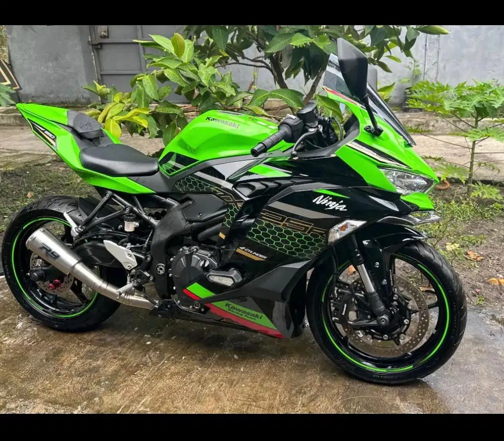 KAWASAKI NINJA ZX25R ABS