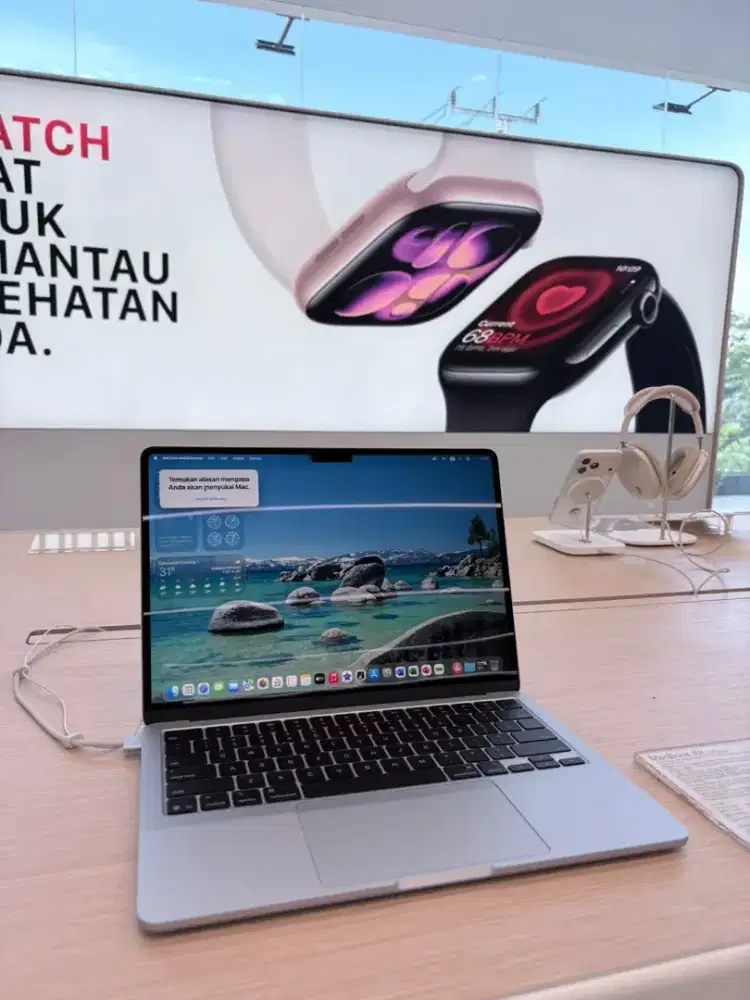 READY MACBOOK AIR M4 13INCH GARANSI RESMI APPLE