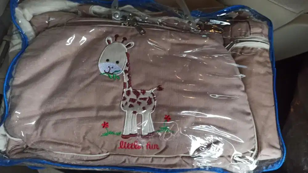 Tas perlengkapan bayi