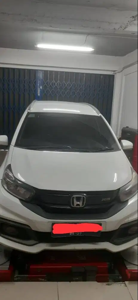 Pemakaian Pribadi Mobil Honda Mobilio 2017