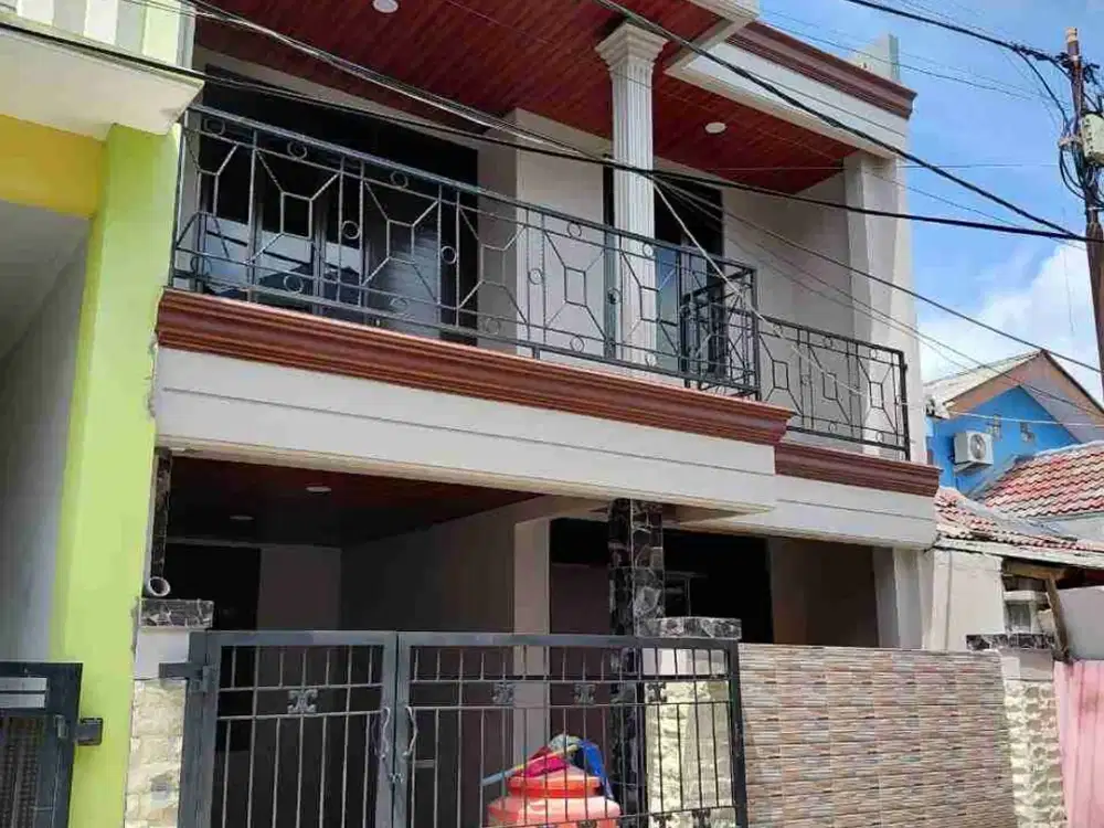 Dijual rumah dua lantai di Bekasi Utara
