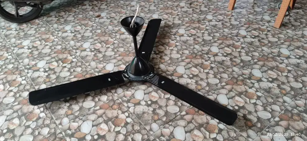 Jual Kipas Angin Gantung Panasonic F-EY1511-K Hitam