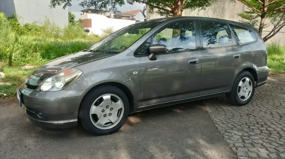 Mobil Tangan pertama