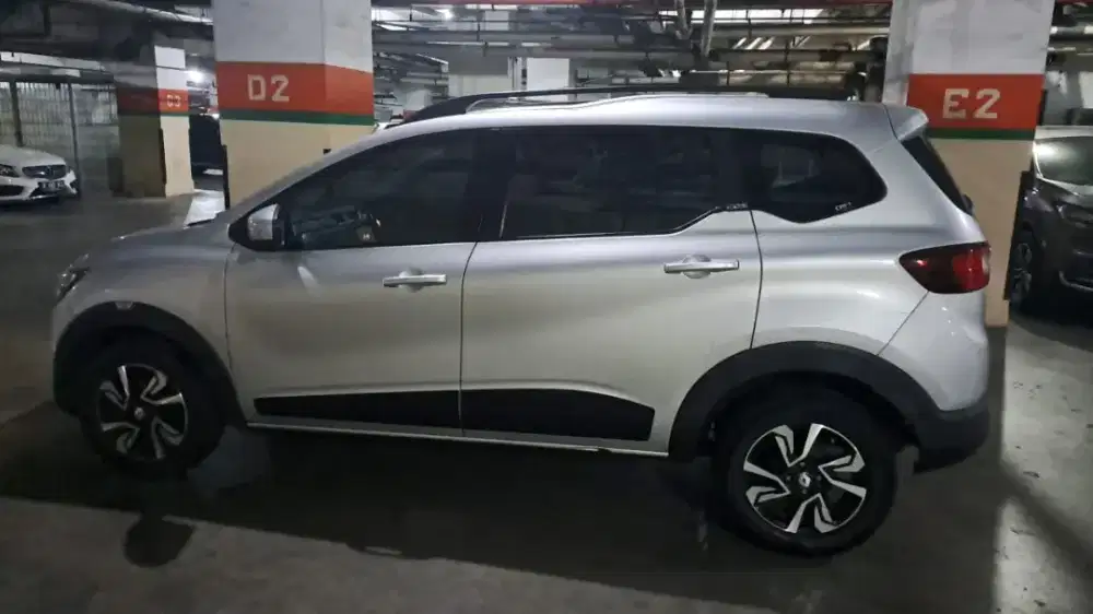 Renault Triber 1.0 RXZ