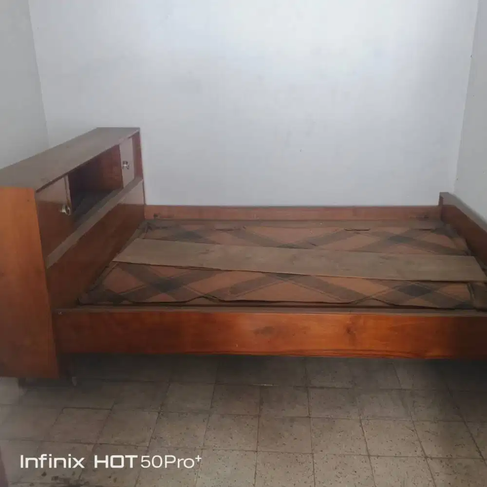 Dijual Dipan Jati 160x200, Lokasi di Kawung, Kemayoran, Krembangan SBY