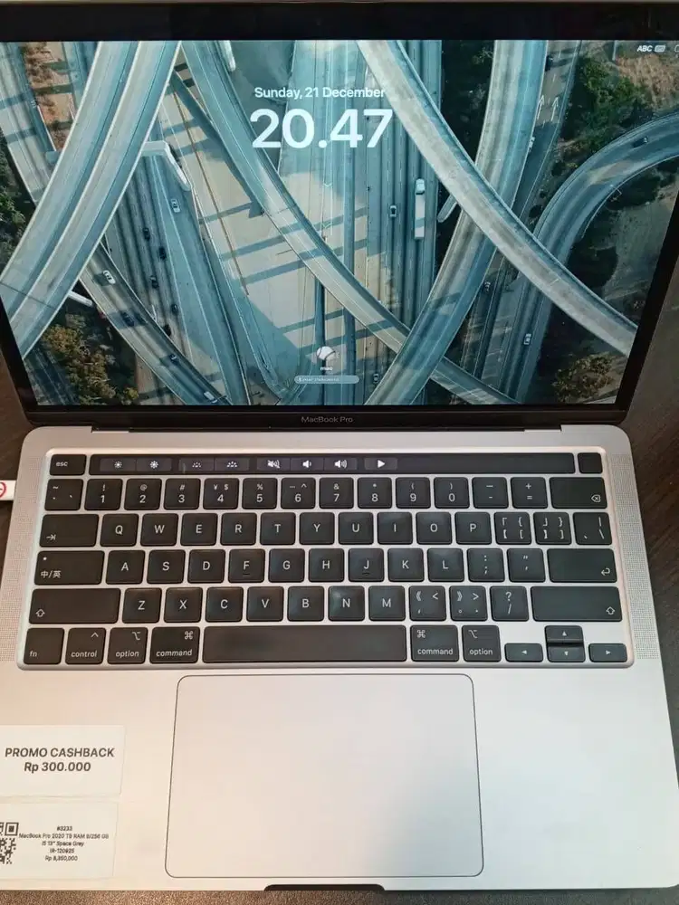 MacBook Pro 13 Inch 2020 i5 RAM 8GB SSD 256GB Space Grey