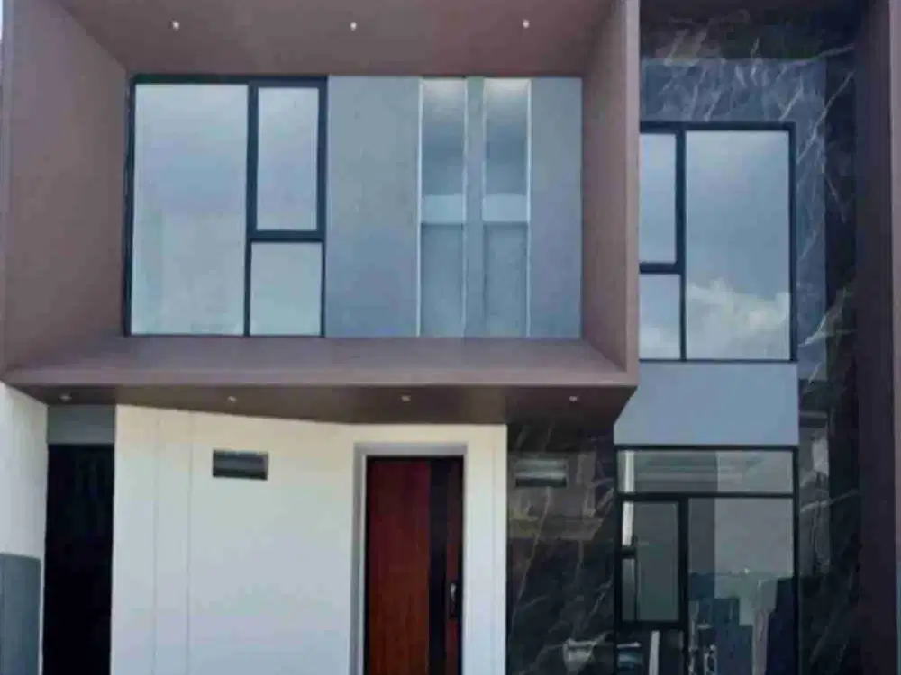 Rumah di Citraland Surabaya