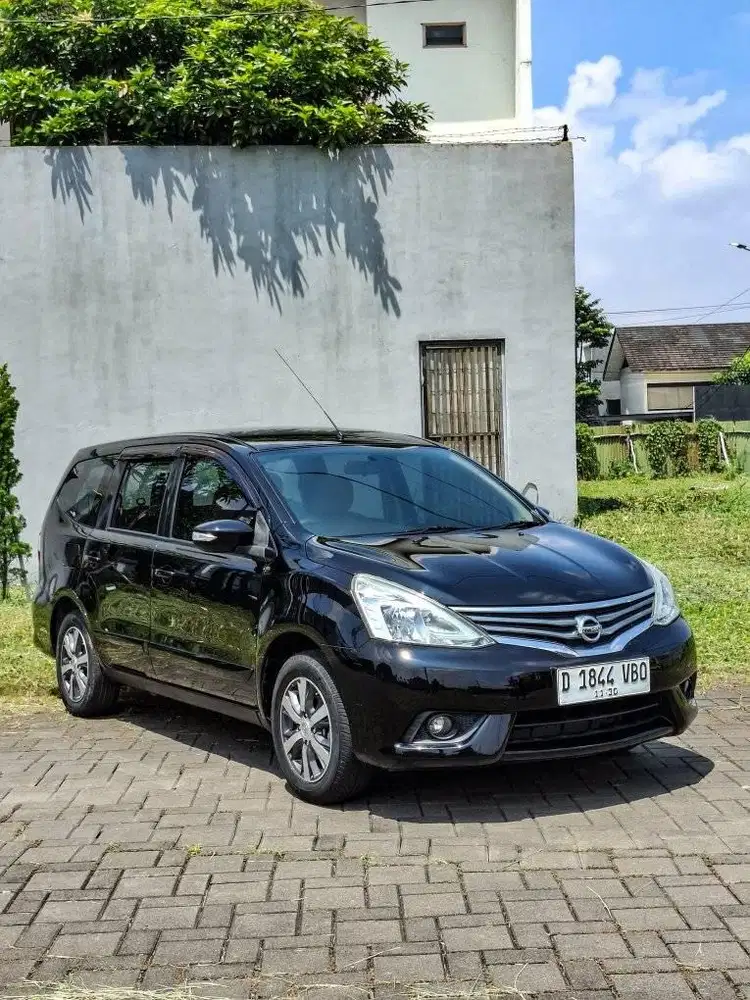 Dp 16 jt Nissan Grand Livina XV Matic 2017