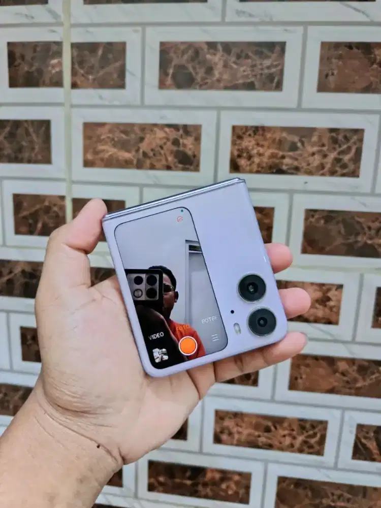 Oppo flid N2 flip 5G