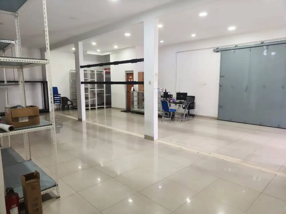 Dijual Ruko Strategis Rendeng di Gunung Batu Bandung