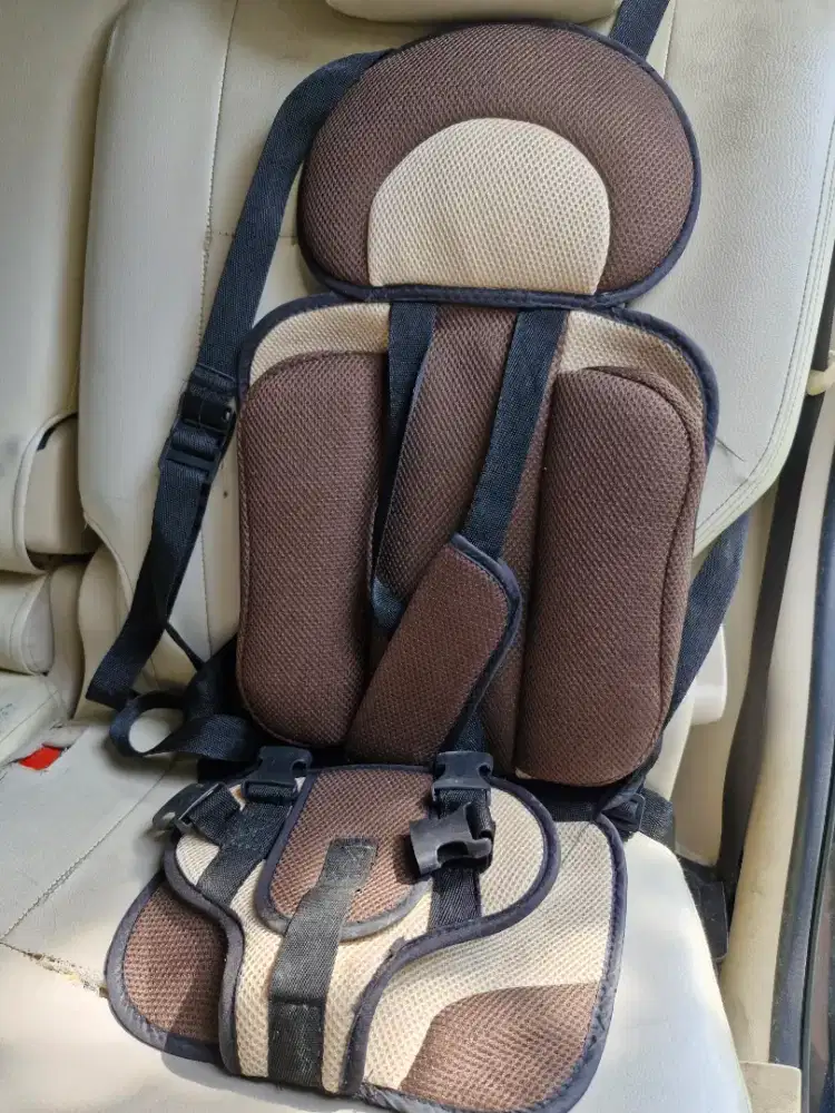 Car seat Dudukan mobil bayi / anak pengaman portable