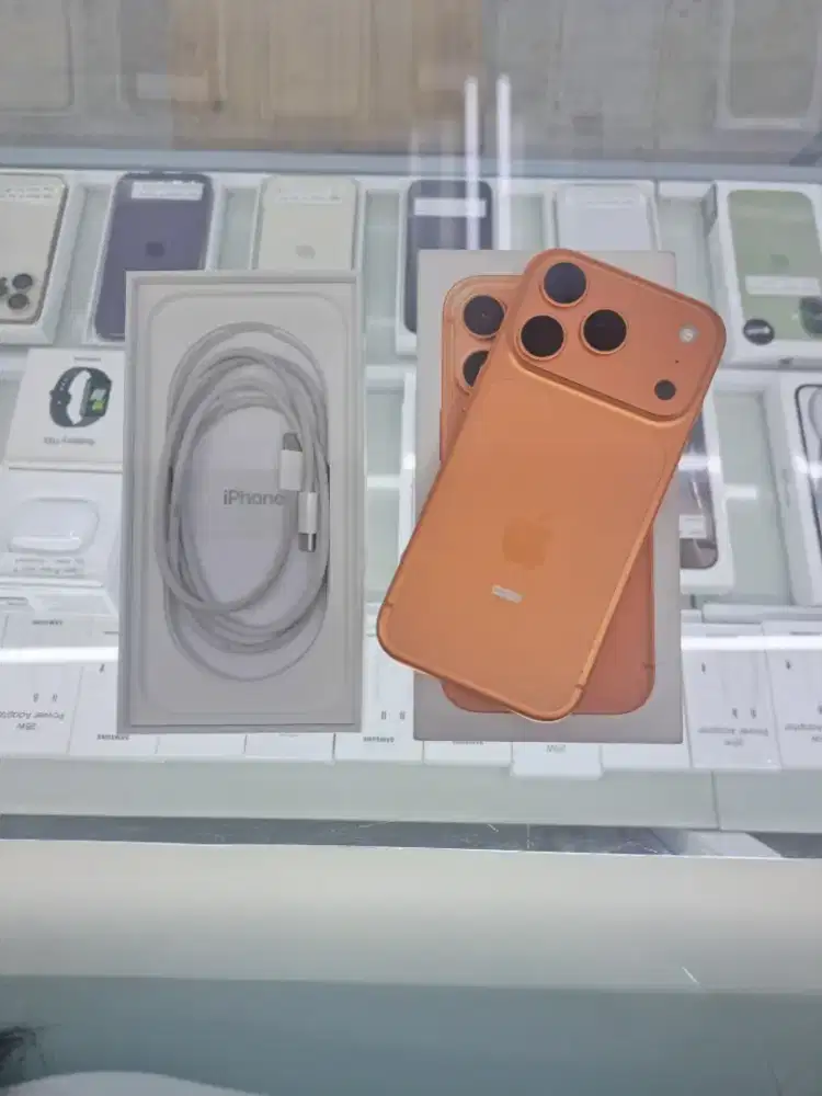 Second IPhone 17 Pro 256GB Orange Garansi IBOX ON Mulus Like New Nego