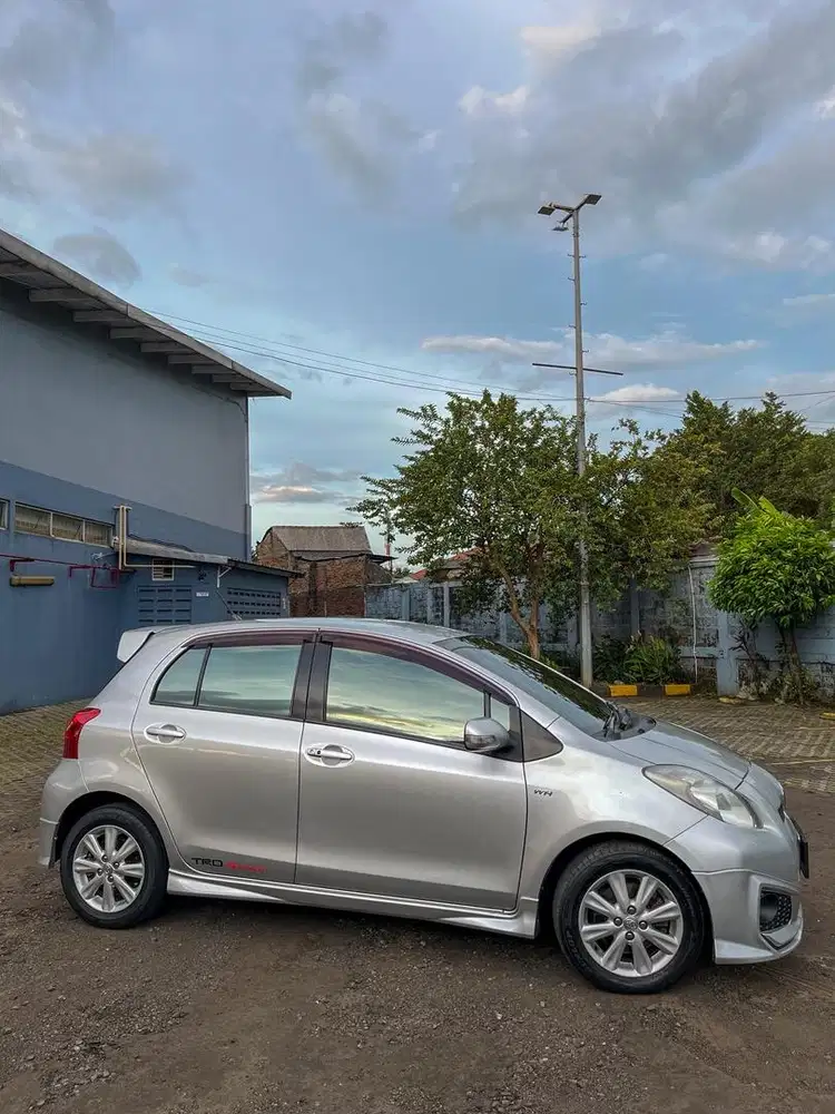 Toyota Yaris 2012 Bensin