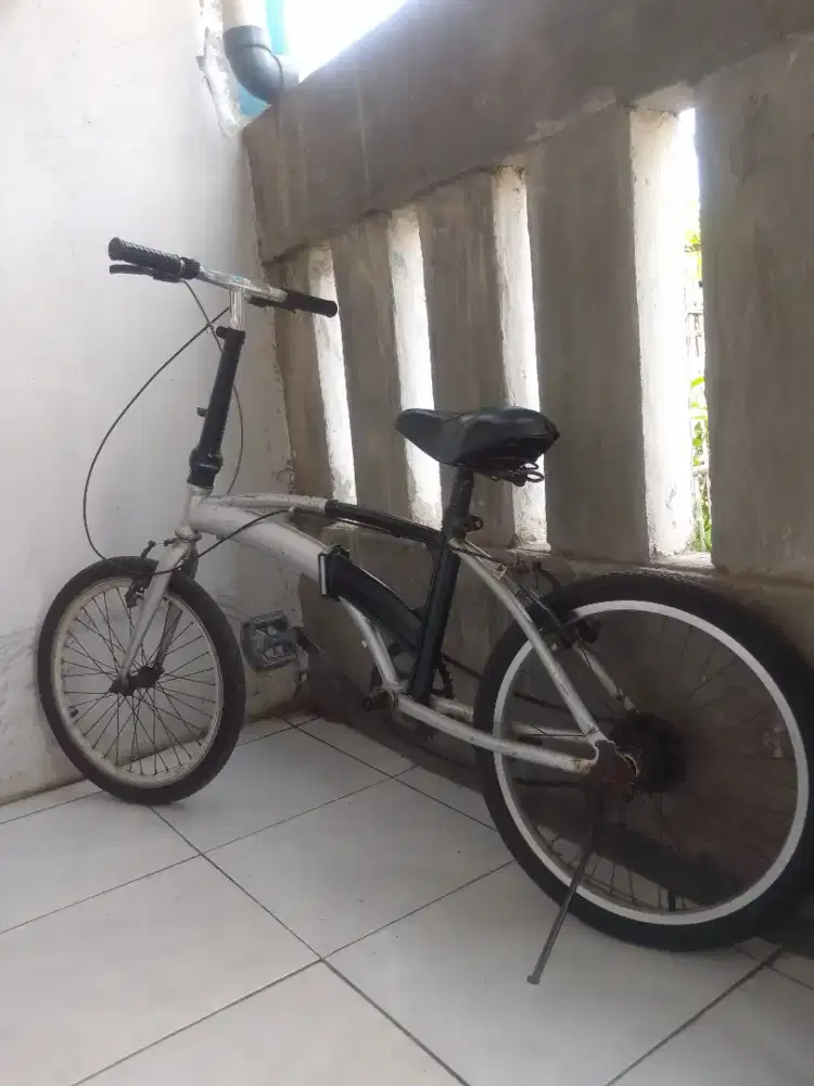 Sepeda lipat 20 inch oddessey