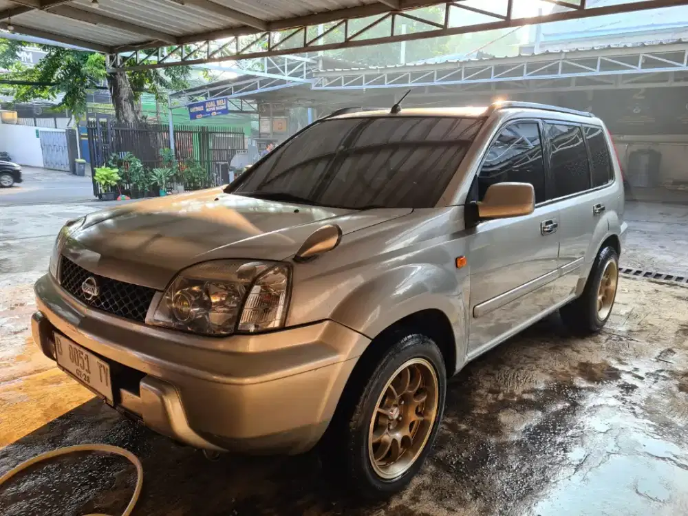 Nissan X-Trail ST2.0 CBU Jepang 2000CC Matic Tahun 2002