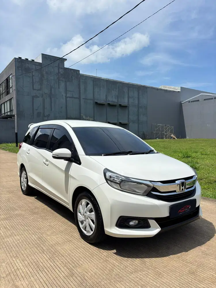 Honda Mobilio E matic 2018 putih murah bekas