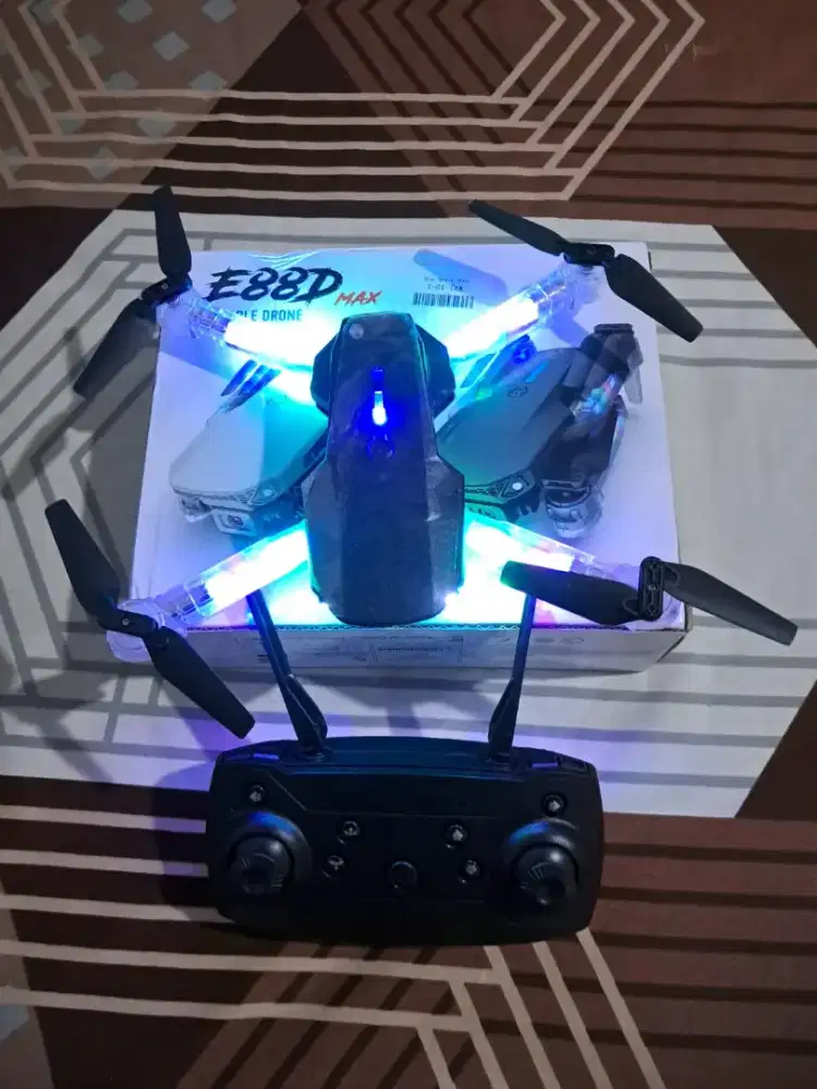 Kamera Drone E88 D max