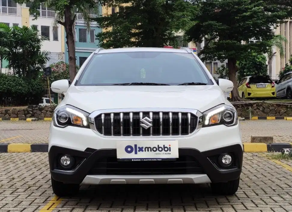 TDP 8,JT Suzuki SX4 1.5 S-Cross Bensin-AT Putih 2018