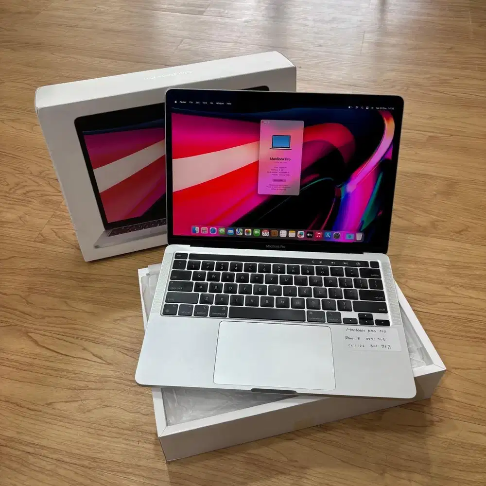 MacBook Pro 13 M2 2022 8/256GB