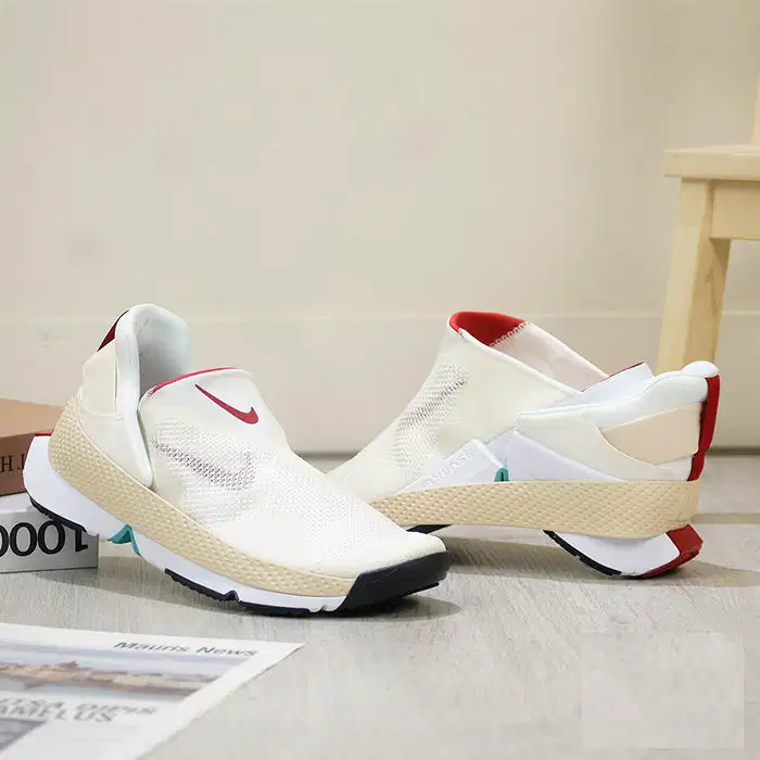 Nike Sneakers Casual Wanita Go Flyease Cream