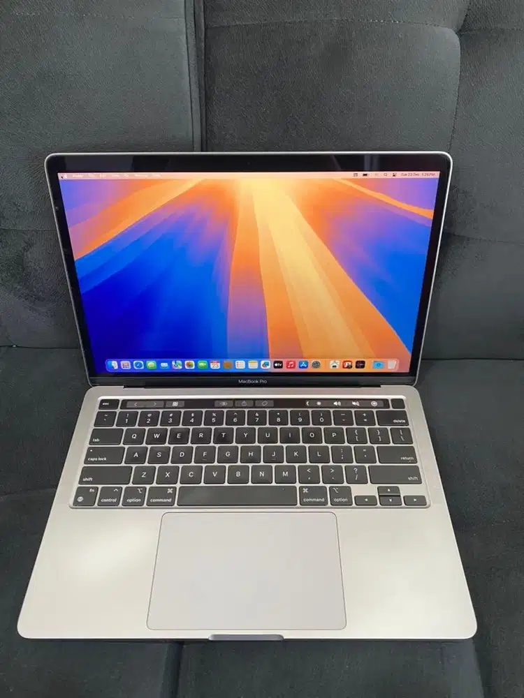MacBook Pro M1 2020 13inch 8/256GB SECOND