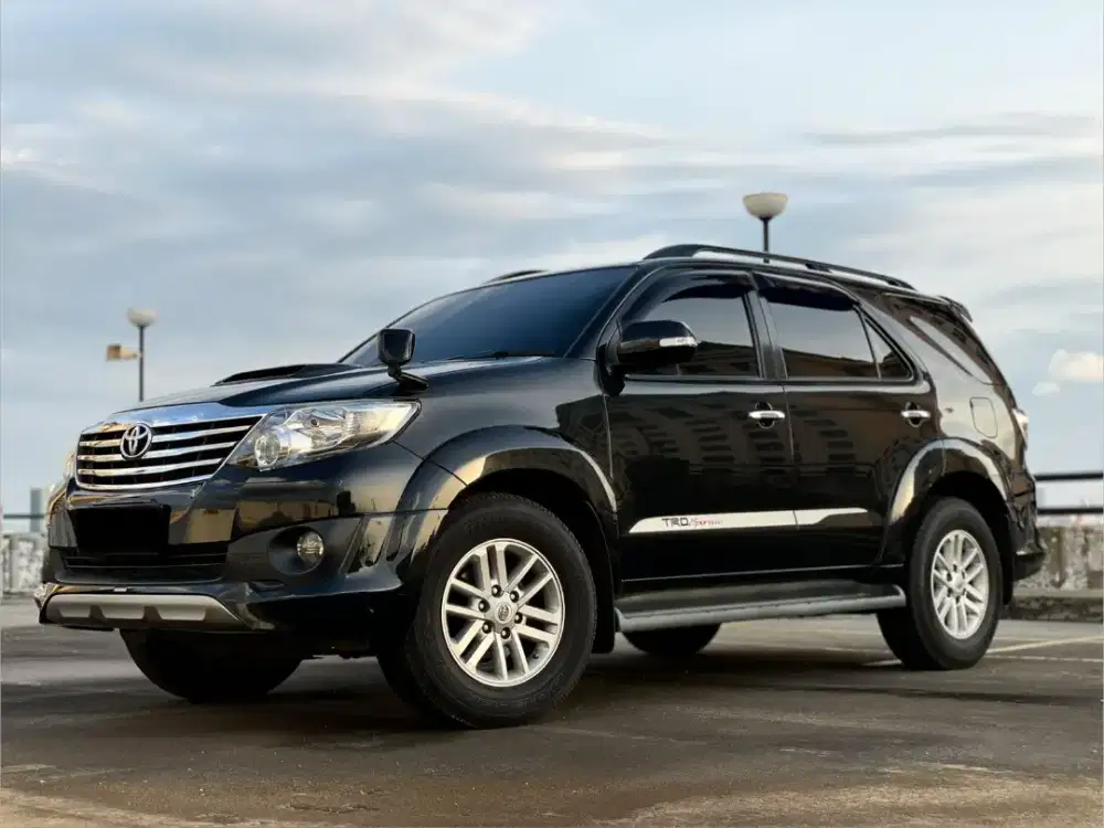 TOYOTA FORTUNER 2.5 G VNT TRD AT DIESEL 2013
