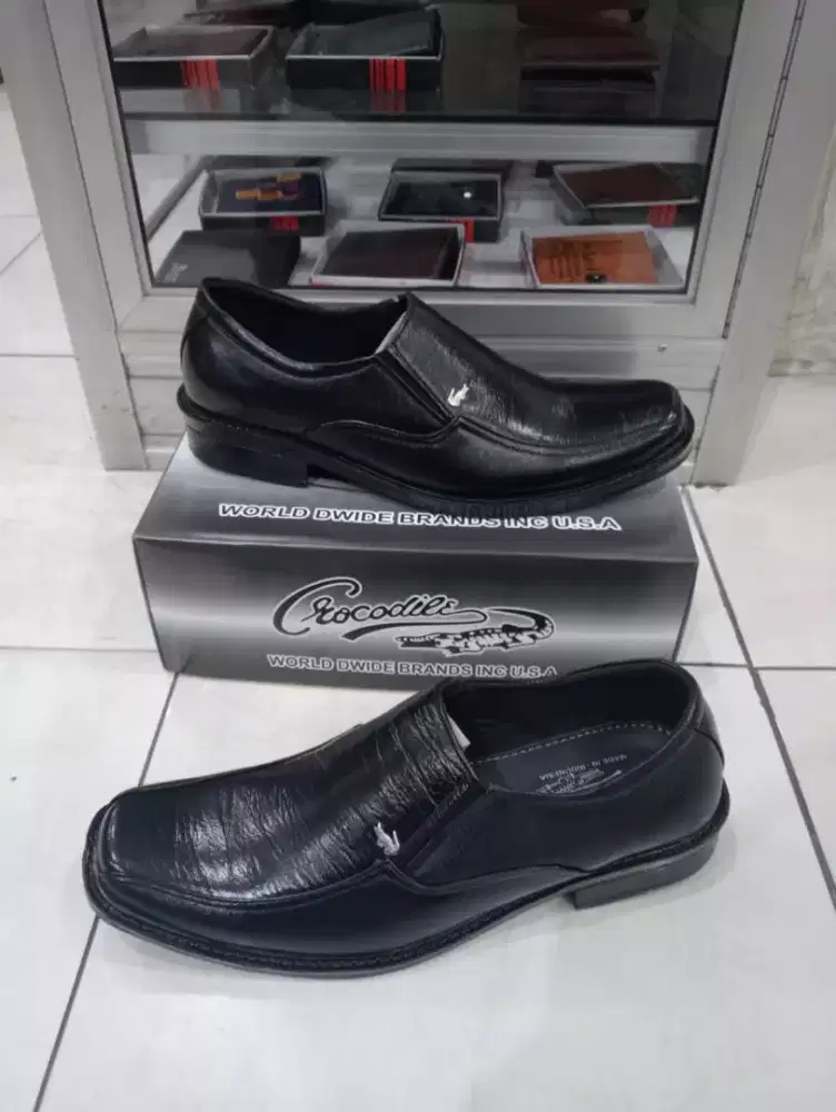 Sepatu fantofel asli kulit