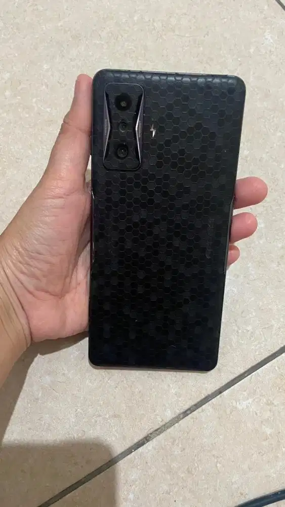 Dijual HP Pofo F4 GT 12/256gb