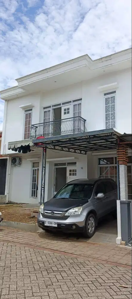 Dijual Rumah di Kota Baru Parahyangan Semi Furnished