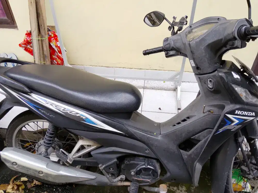 Dijual cepat Honda Revo 2015