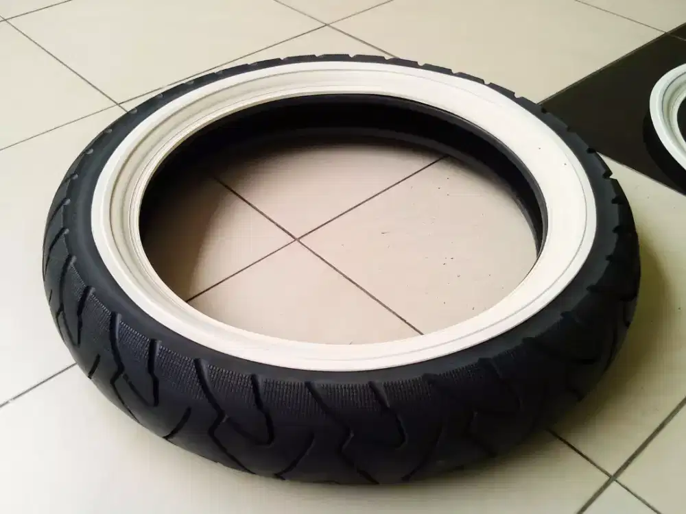 Ban Motor R16 + white wall