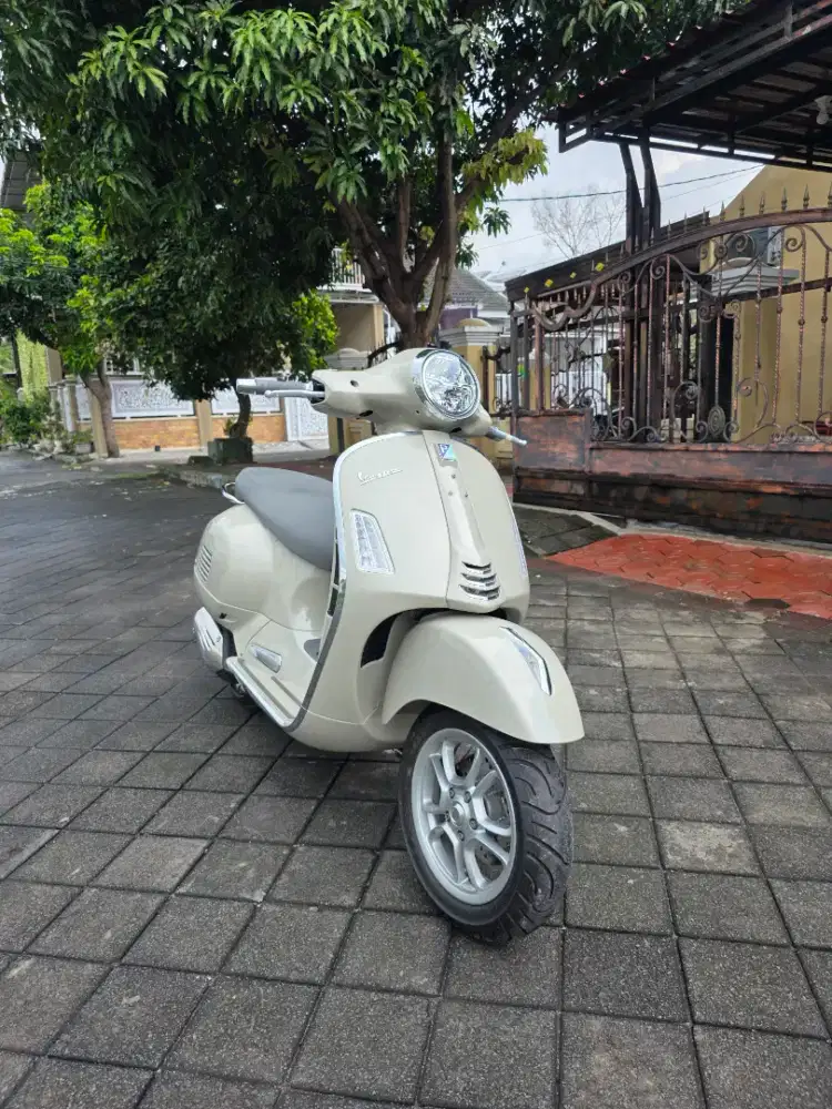 Vespa GTS Iget 2025 LIKE NEW Kilometer 500