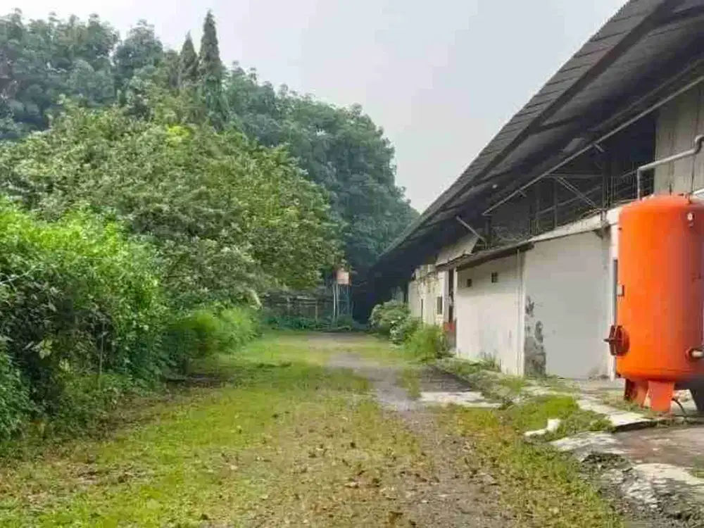 Gudang siap pakai di Gunung Putri Narogong