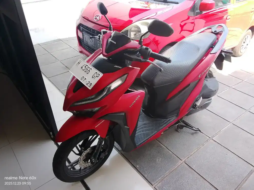 Honda Vario 150 CBS ISS Merah Maroon