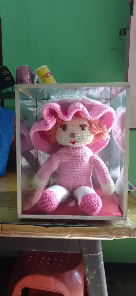 Boneka rajut benang wol