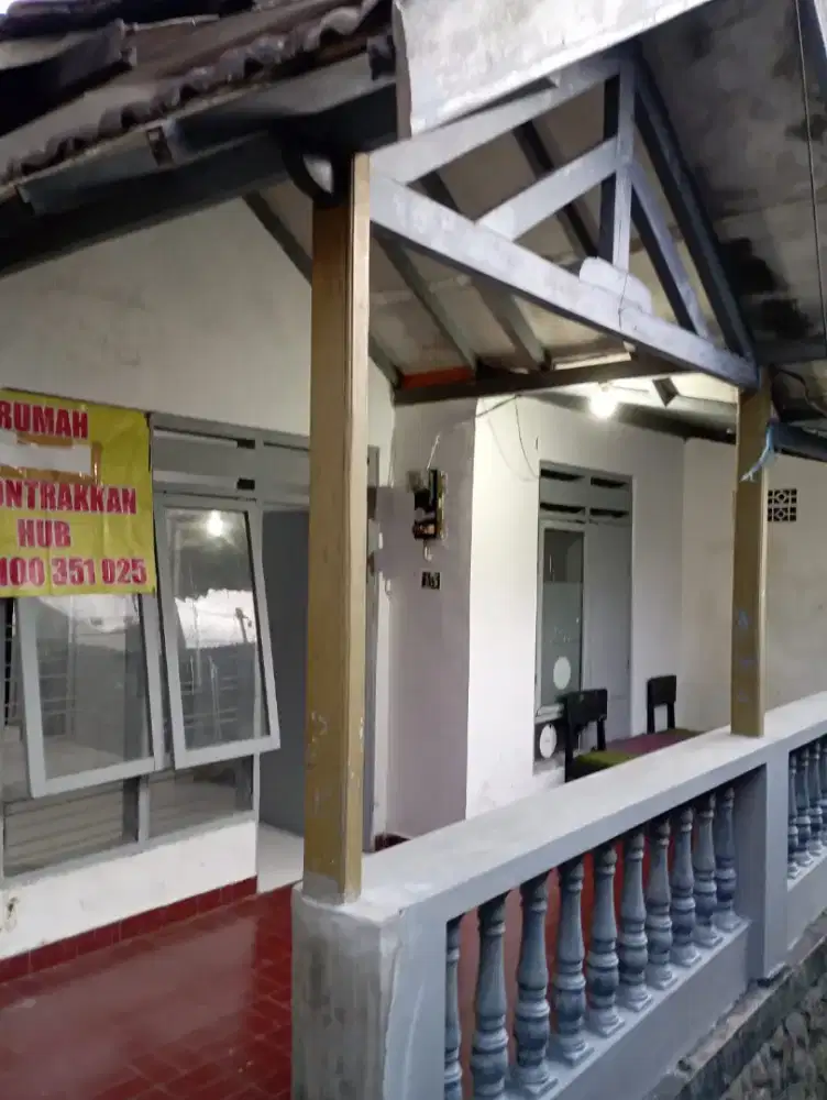 DIKONTRAKAN RUMAH 3KAMAR TIDUR 1 KAMAR MANDI PER TAHUN 10JT